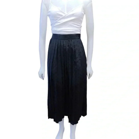 Passport Vintage Black Pleated Maxi Skirt Size  Small - Picture 2 of 7